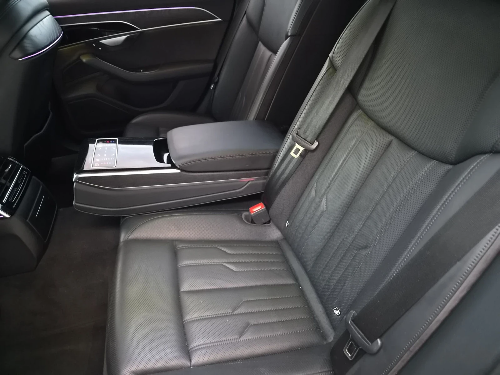Audi A8, снимка 8 - Автомобили и джипове - 56038502