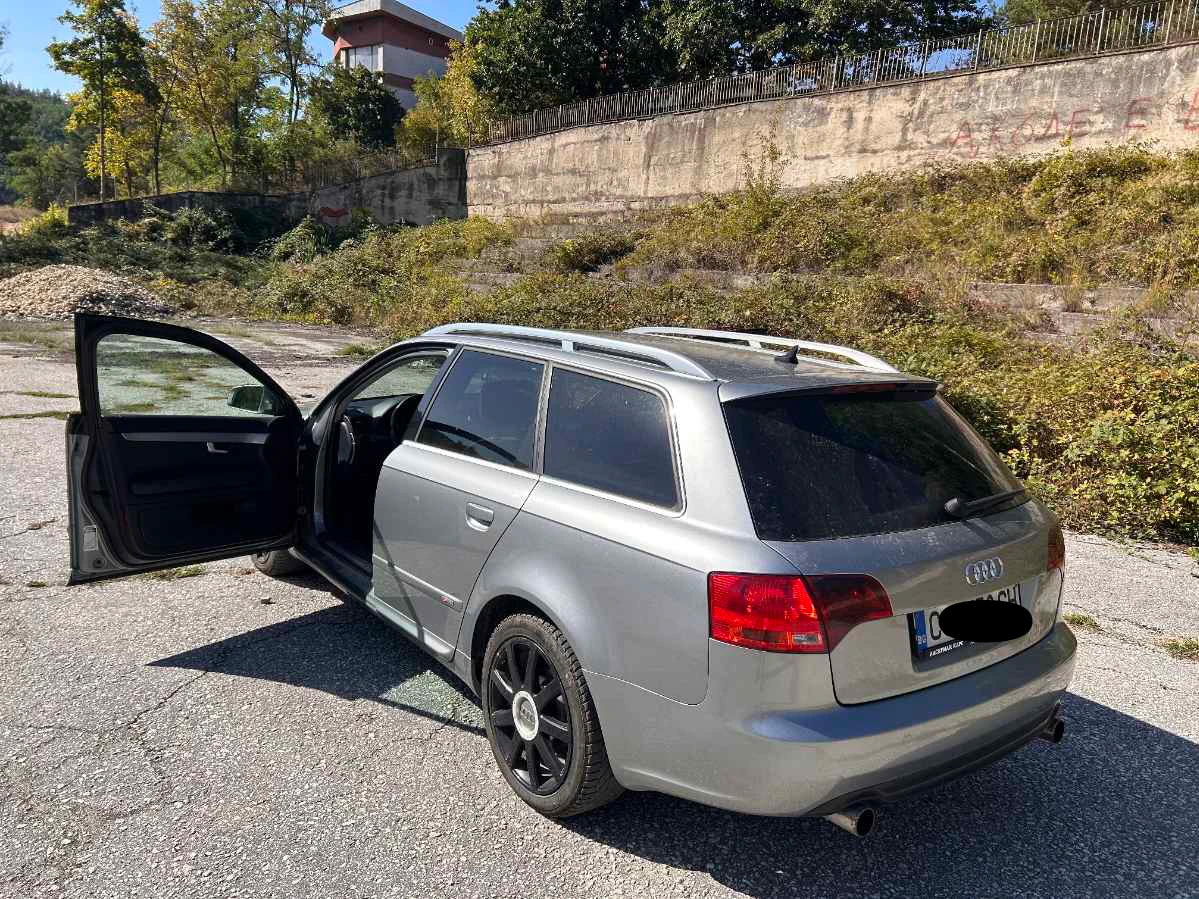 Audi A4, снимка 4 - Автомобили и джипове - 56051194