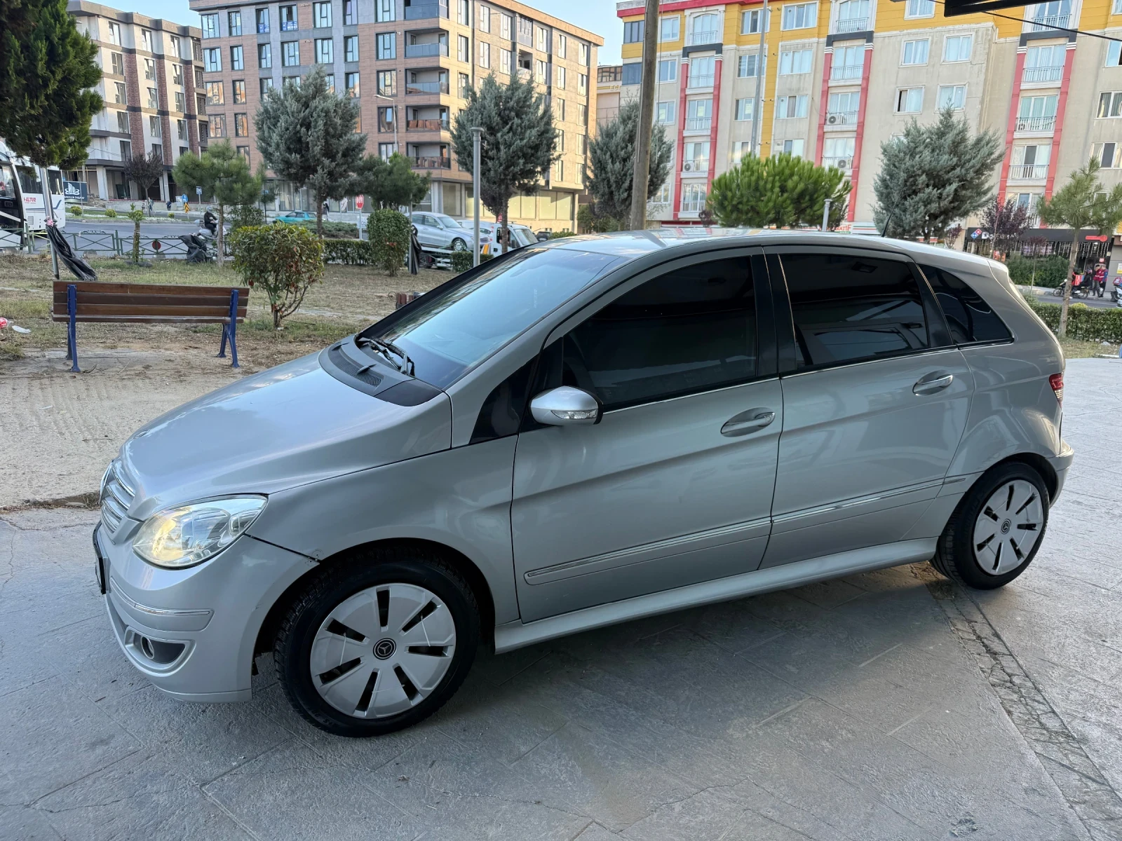 Mercedes-Benz B 200 CDI, снимка 7 - Автомобили и джипове - 56339872