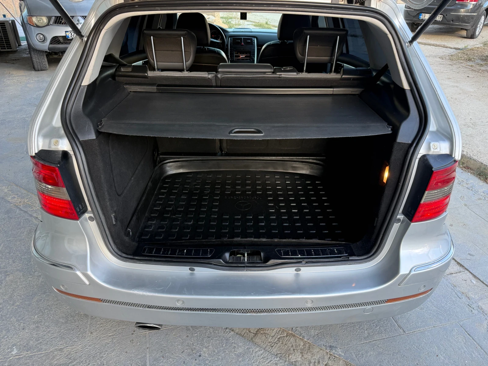 Mercedes-Benz B 200 CDI, снимка 13 - Автомобили и джипове - 56339872