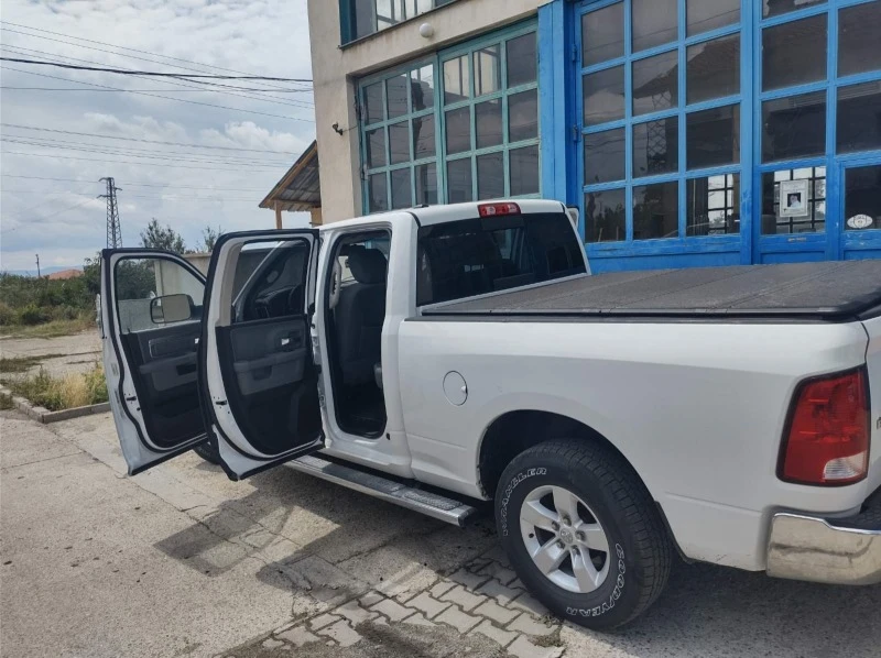 Dodge RAM 1500 Пикап, снимка 12 - Автомобили и джипове - 47439055