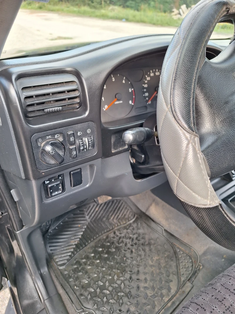 Opel Frontera, снимка 12 - Автомобили и джипове - 47720710