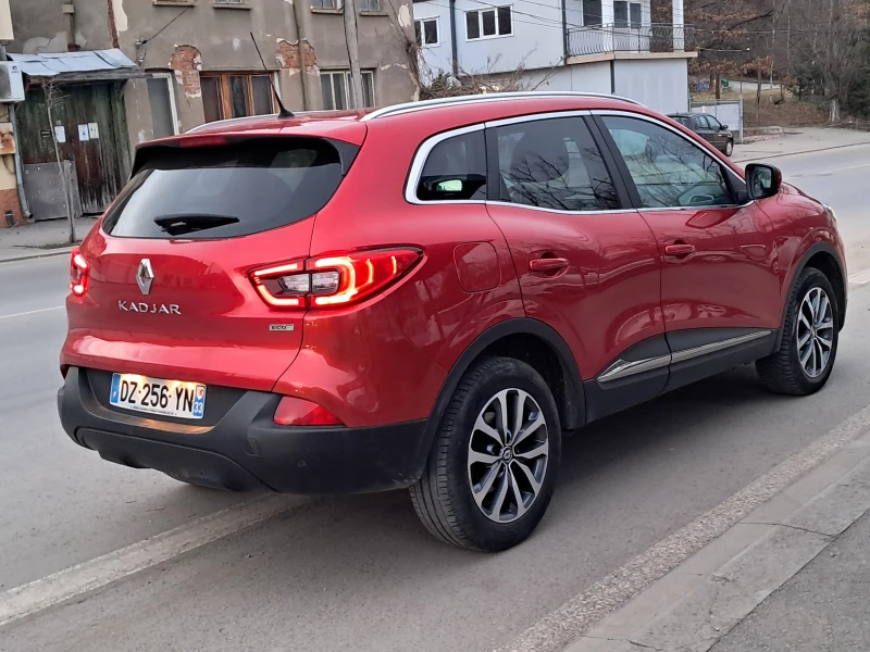 Renault Kadjar 1.5 dci 110ks. EURO6, снимка 3 - Автомобили и джипове - 48995296