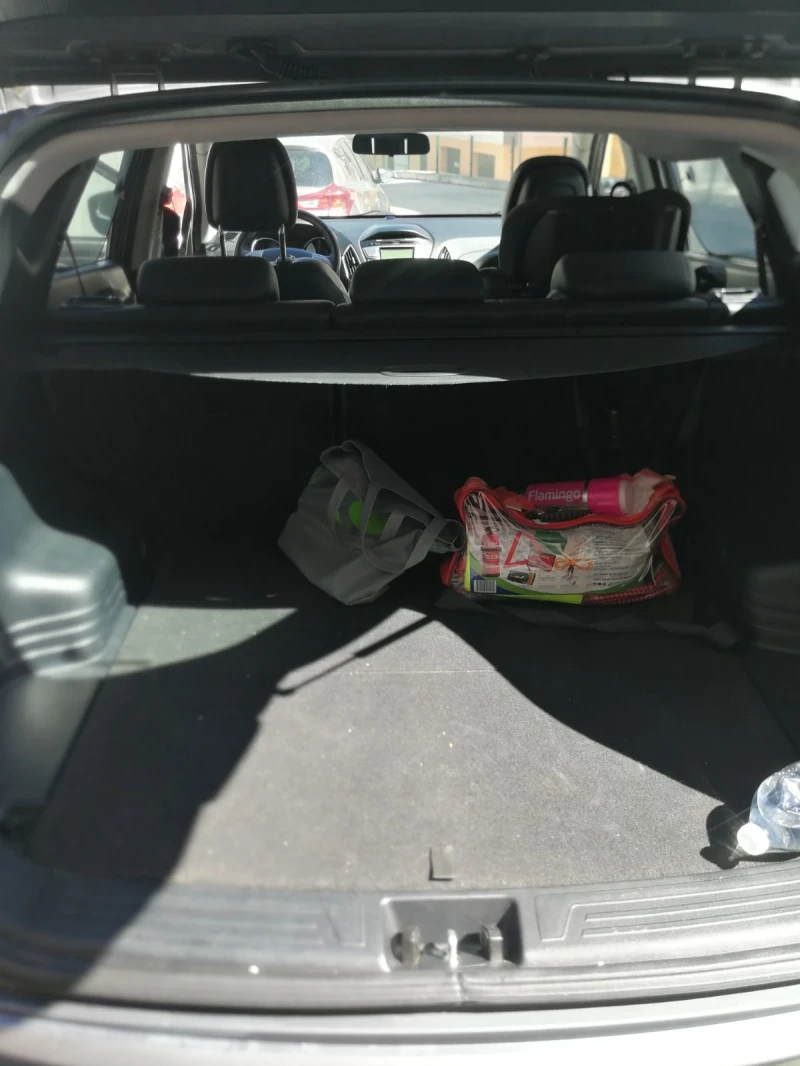 Hyundai IX35 1.7 crdi, снимка 7 - Автомобили и джипове - 52228617