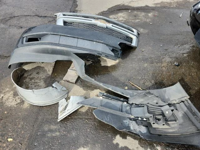 Chevrolet Tahoe 5.3L 8 Rear-wheel drive, снимка 6 - Автомобили и джипове - 53010832