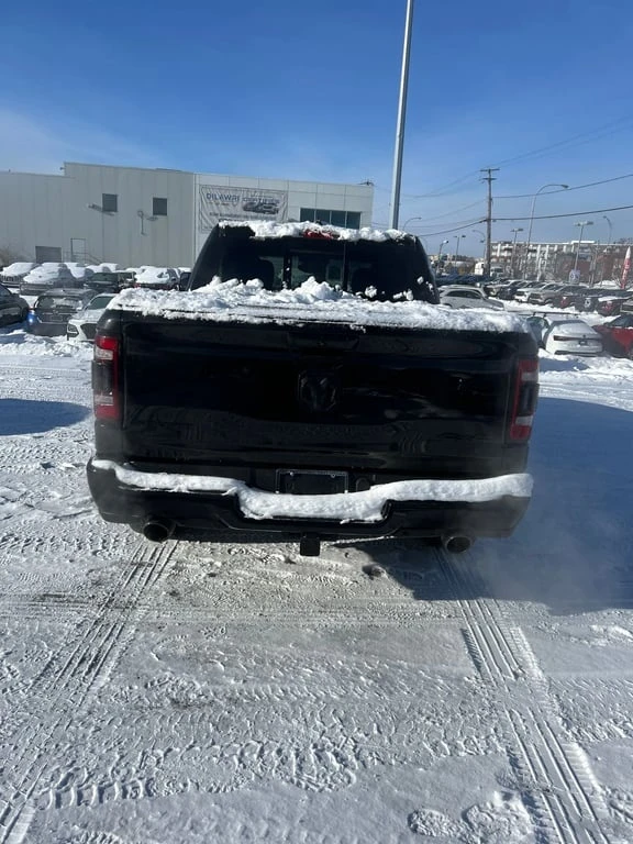 Dodge RAM 1500 * Sport 4x4 Crew Cab 5'7" Box * CARFAX * Б - изображение 4