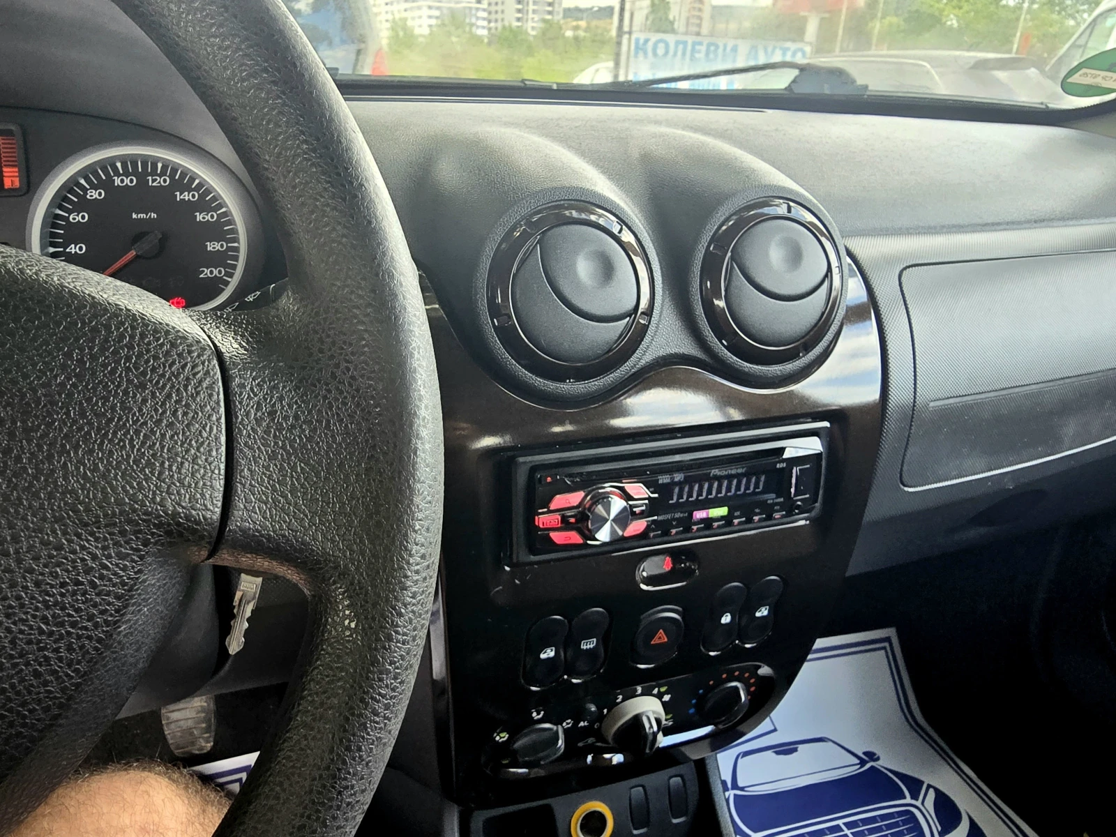 Dacia Duster 115хил.км/серв.книжкаПАРКТРОНИК - изображение 10