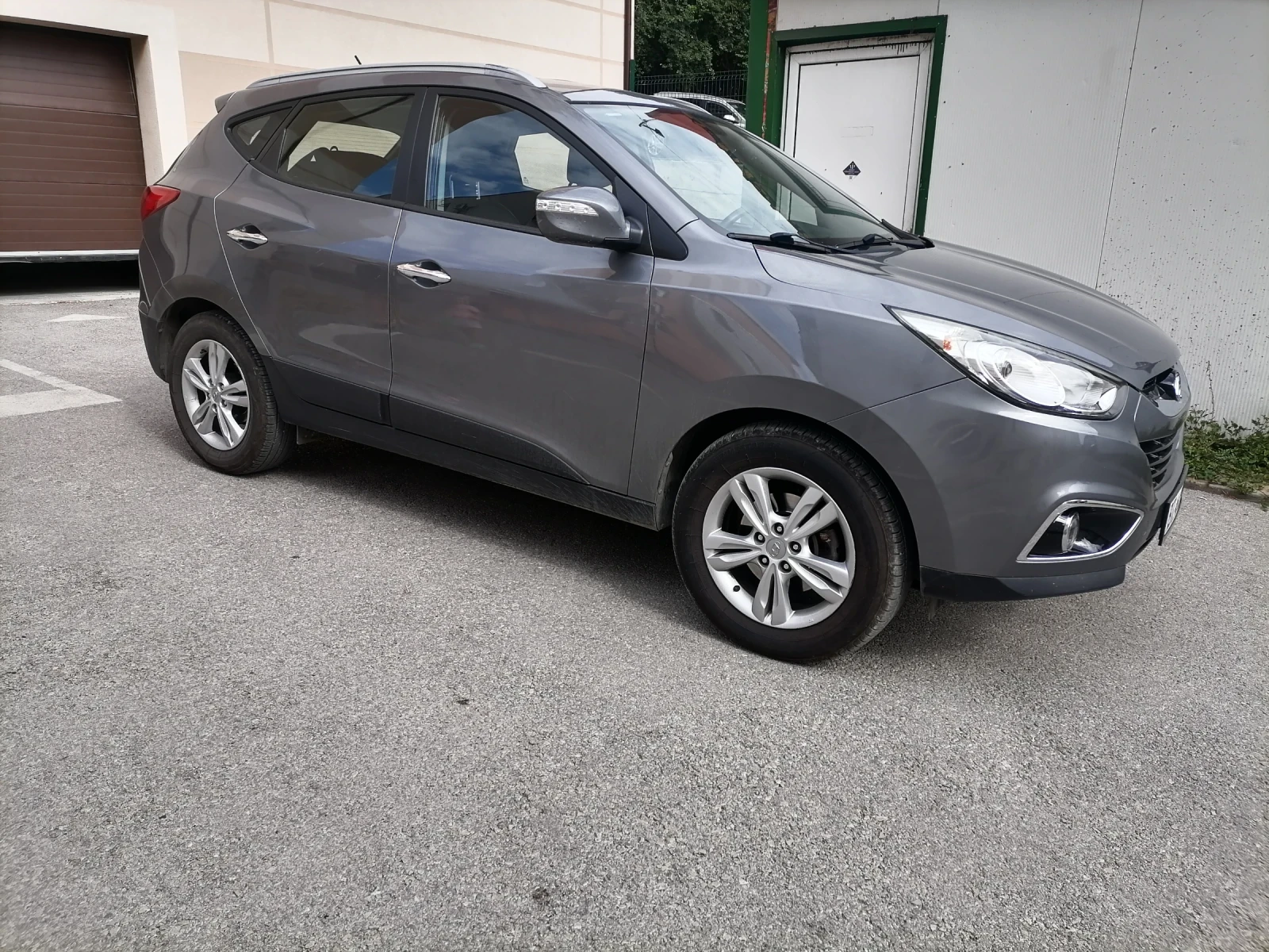 Hyundai IX35 1.7 crdi, снимка 3 - Автомобили и джипове - 54537976