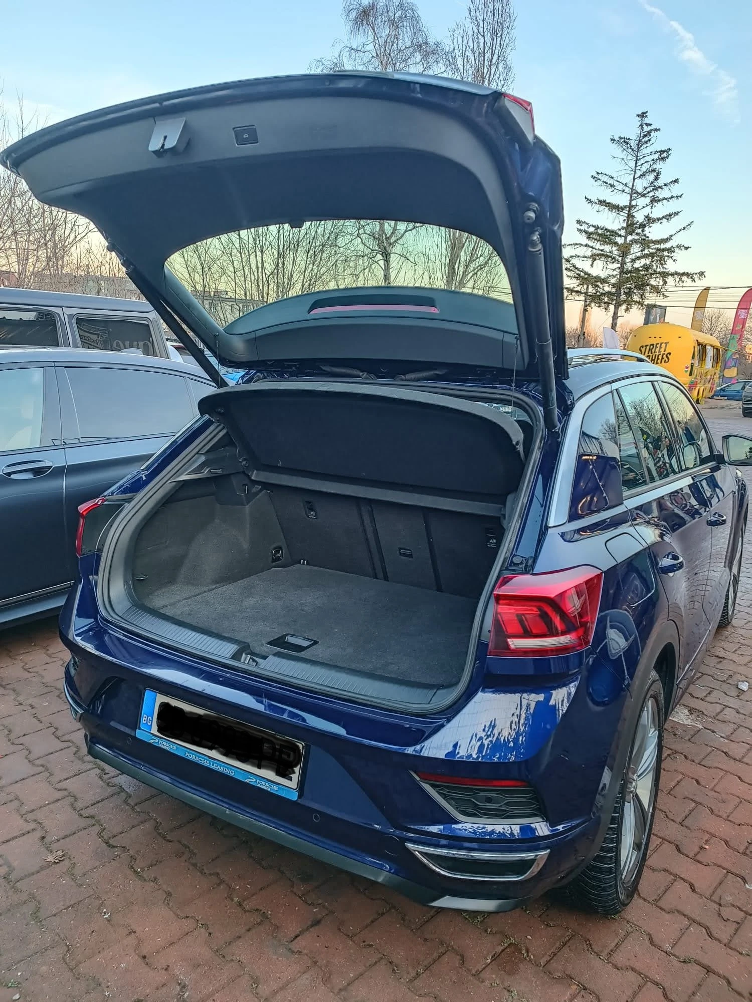 VW T-Roc R-Sport 2.0 TSI 4MOTION BMT - изображение 4