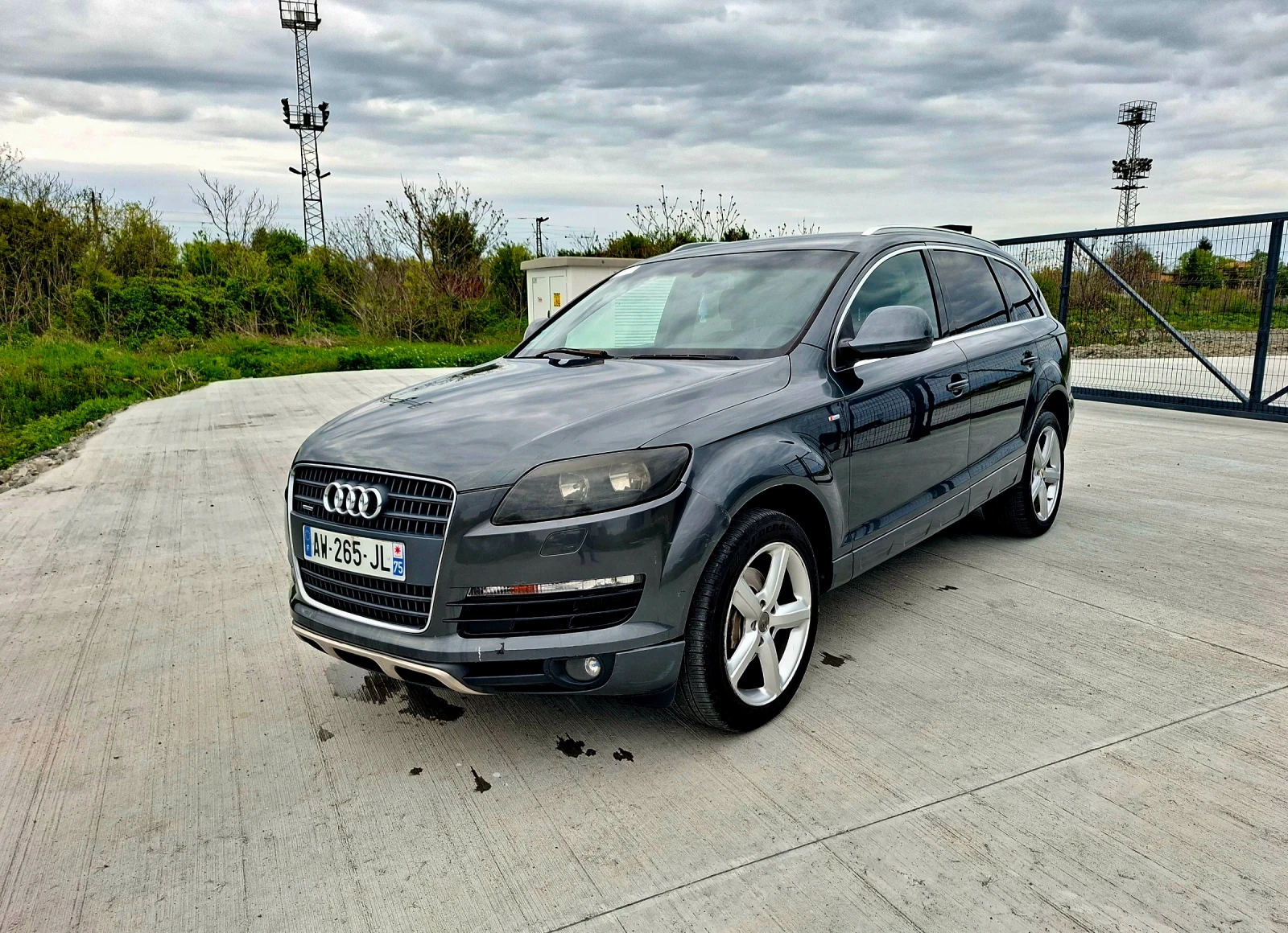 Audi Q7 3.0TDI  S-LINE  7Места 