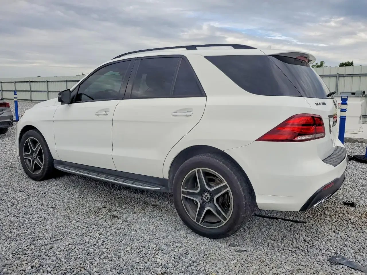 Mercedes-Benz GLE 350, снимка 4 - Автомобили и джипове - 54414593