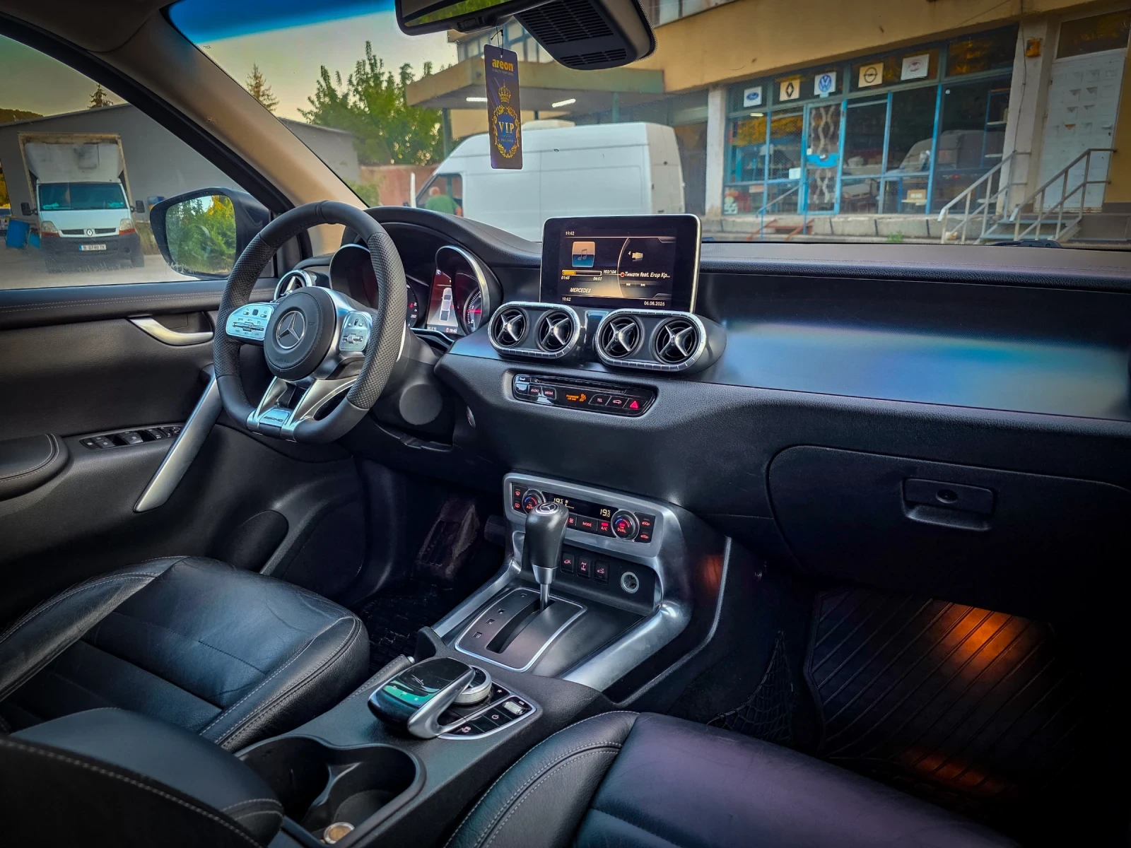 Mercedes-Benz X-Klasse 350cdi= 360 = OFROAD PACKET= , снимка 11 - Автомобили и джипове - 55579346