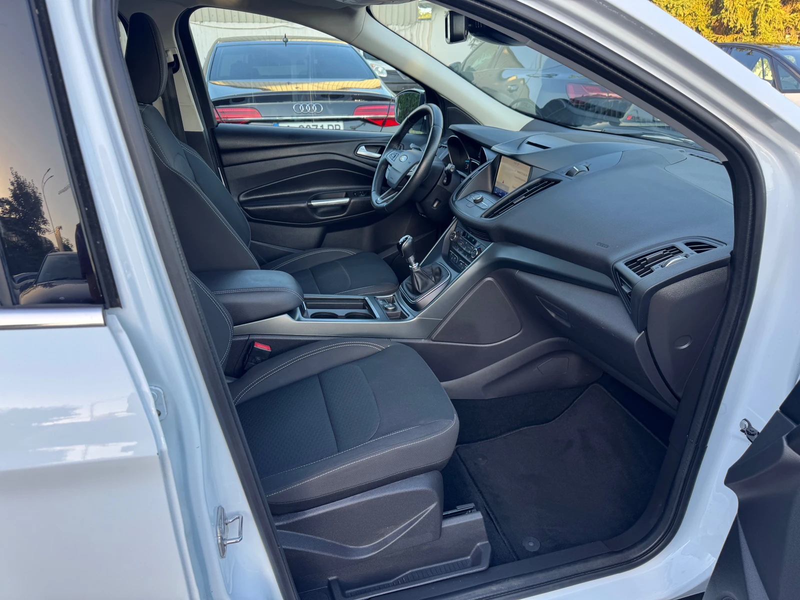 Ford Kuga 2.0TDCi. 4x4, 150к.с., снимка 12 - Автомобили и джипове - 56080710