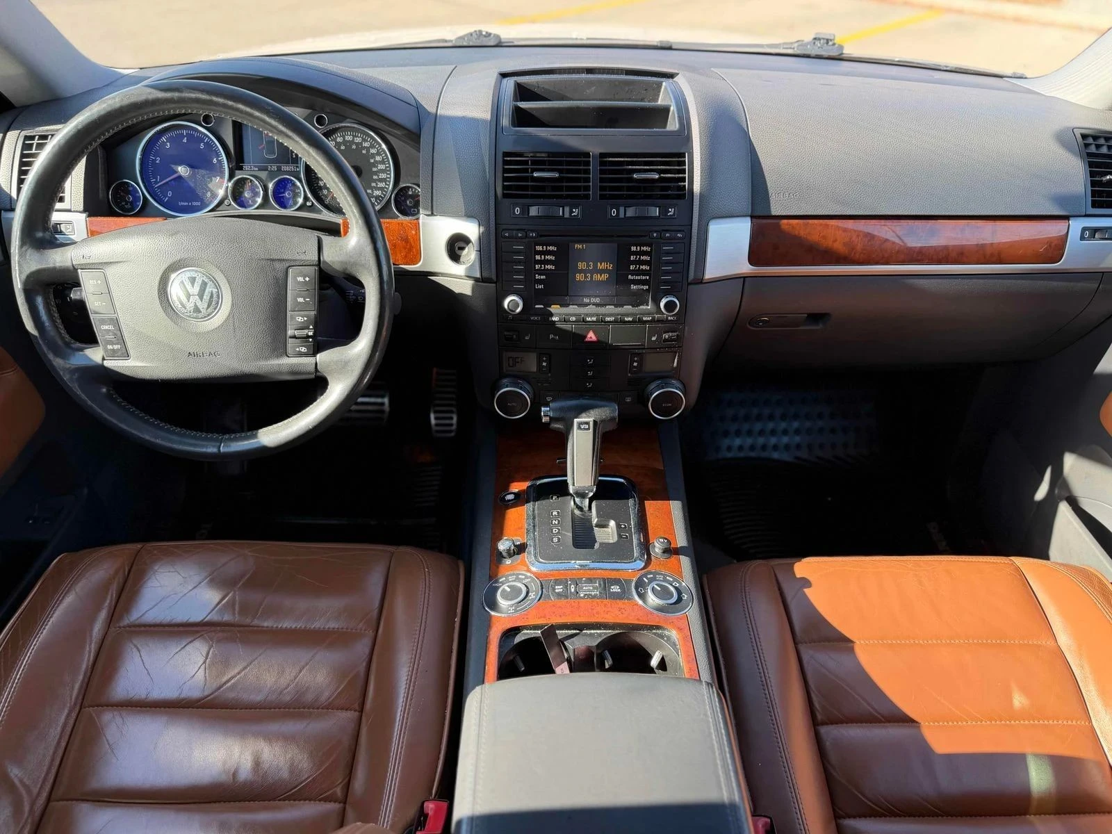 VW Touareg, снимка 10 - Автомобили и джипове - 56728883