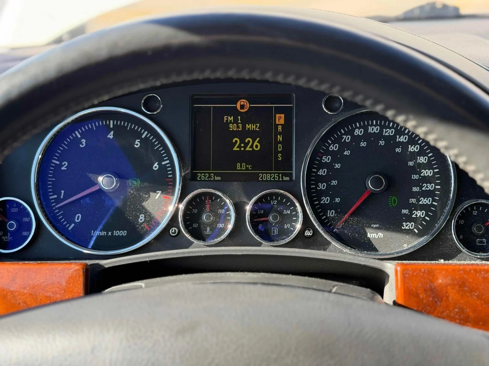 VW Touareg, снимка 11 - Автомобили и джипове - 56728883
