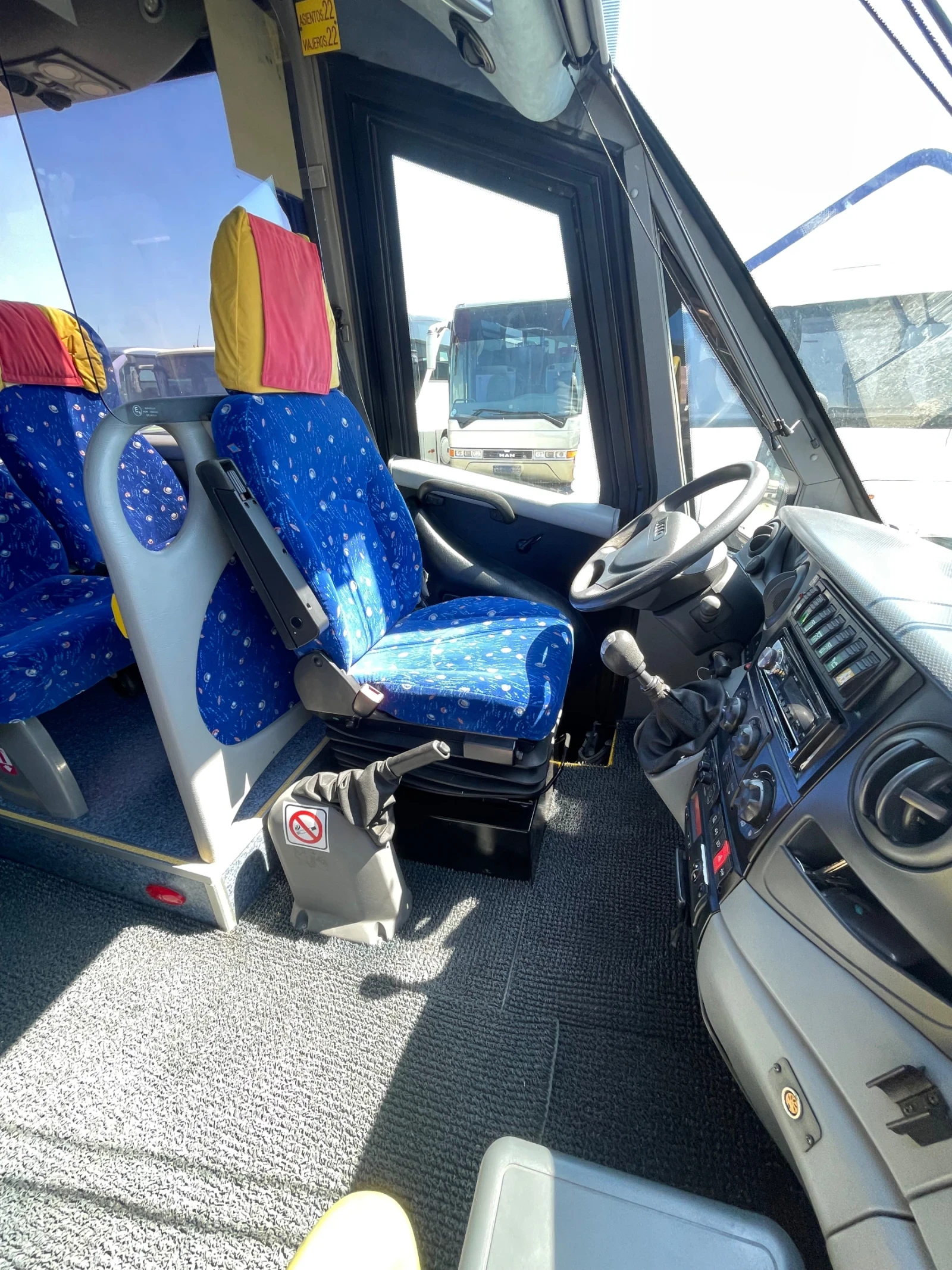 Iveco Daily 65C 23 места големи багажници - изображение 10