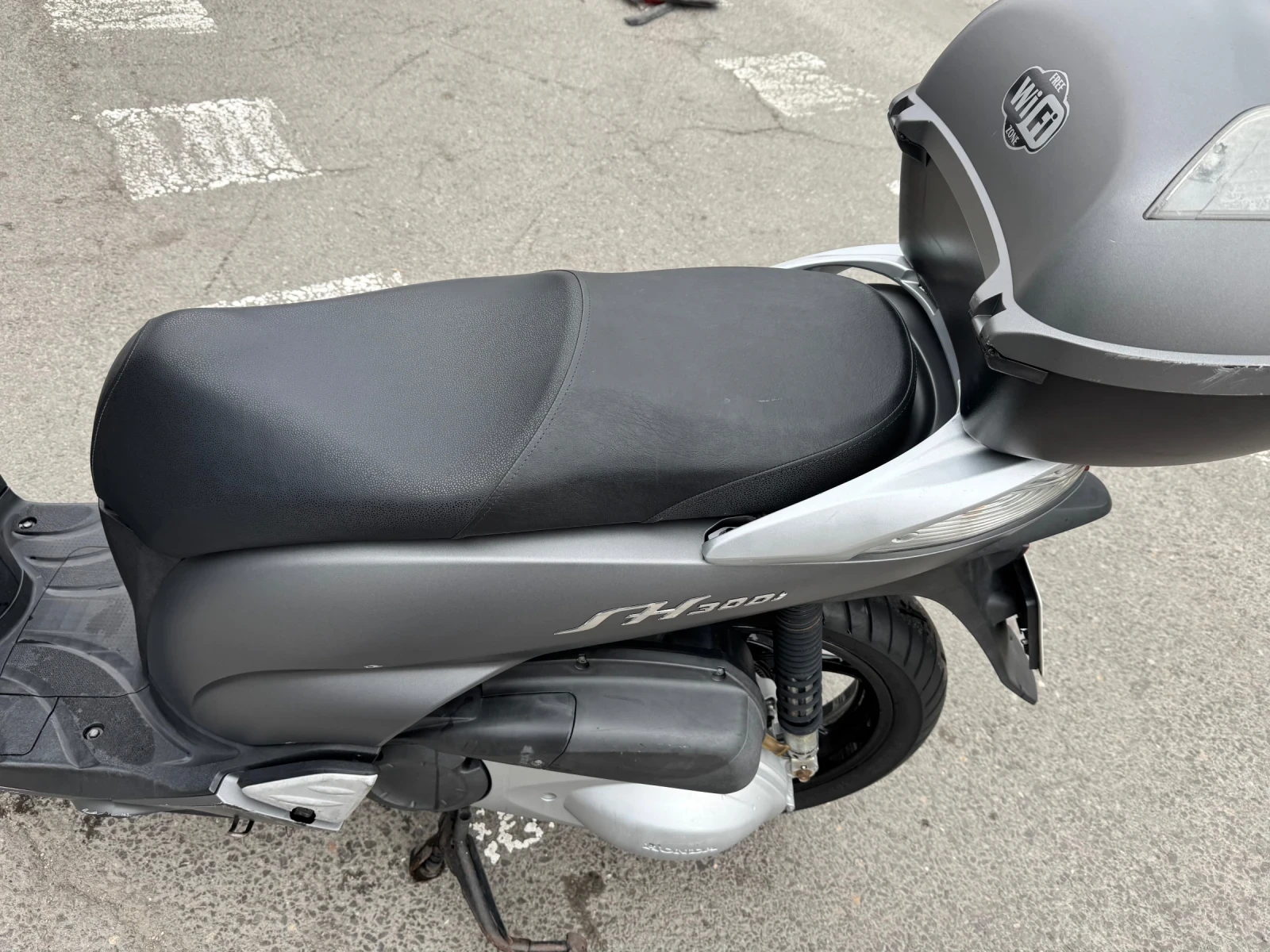 Honda Sh 300i ABS, снимка 7 - Мотоциклети и мототехника - 53897945