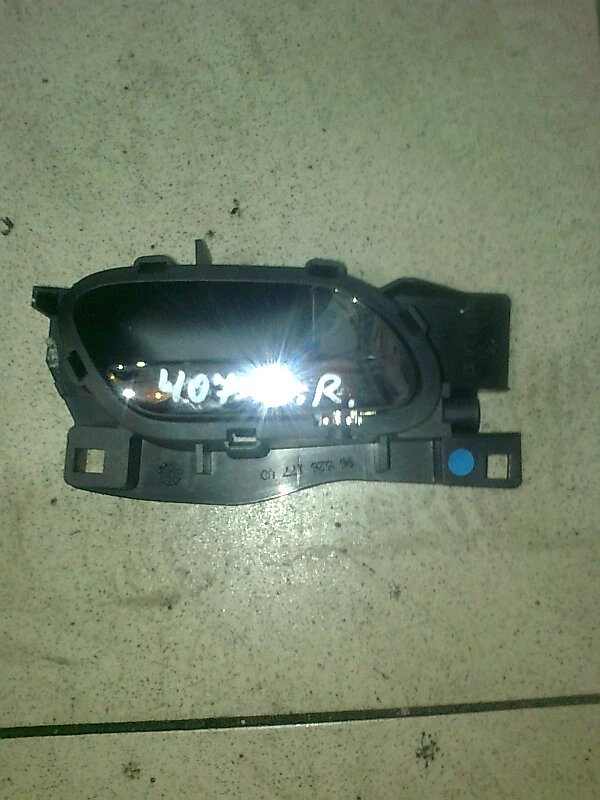 вътрешна дръжка задна дясна за Пежо 407 (4)