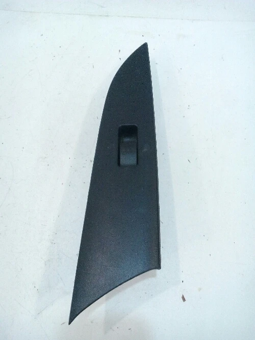 Копче ел.стъкло предно дясно Мазда 3