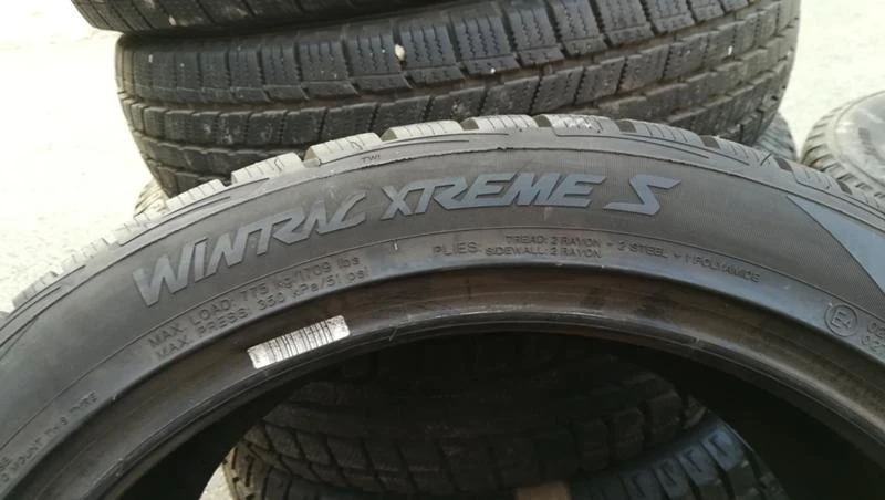 Гуми Зимни 255/40R18, снимка 8 - Гуми и джанти - 26747827