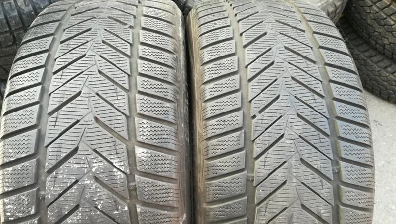 Гуми Зимни 255/40R18, снимка 3 - Гуми и джанти - 26747827