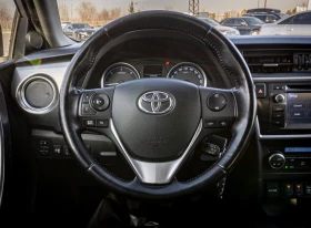 Toyota Auris 2.0 D-4D С ГАРАНЦИЯ! ТОП!БЕЗПЛАТНА ГО ЗА 1Г., снимка 9