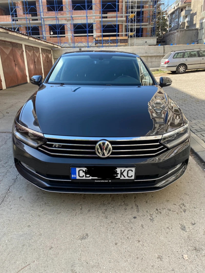 VW Passat, снимка 1 - Автомобили и джипове - 47759547