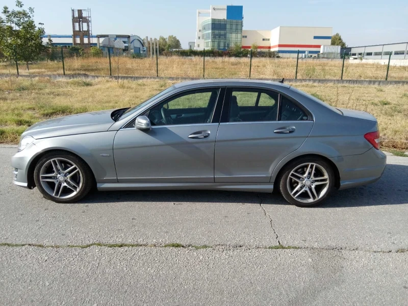 Mercedes-Benz C 180 2.2CDI, снимка 4 - Автомобили и джипове - 47857257