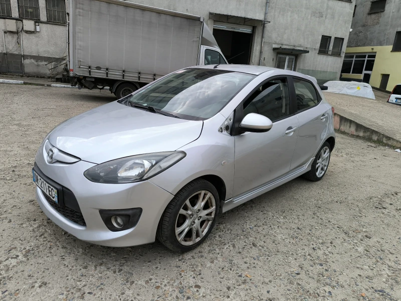 Mazda 2, снимка 1 - Автомобили и джипове - 47896208