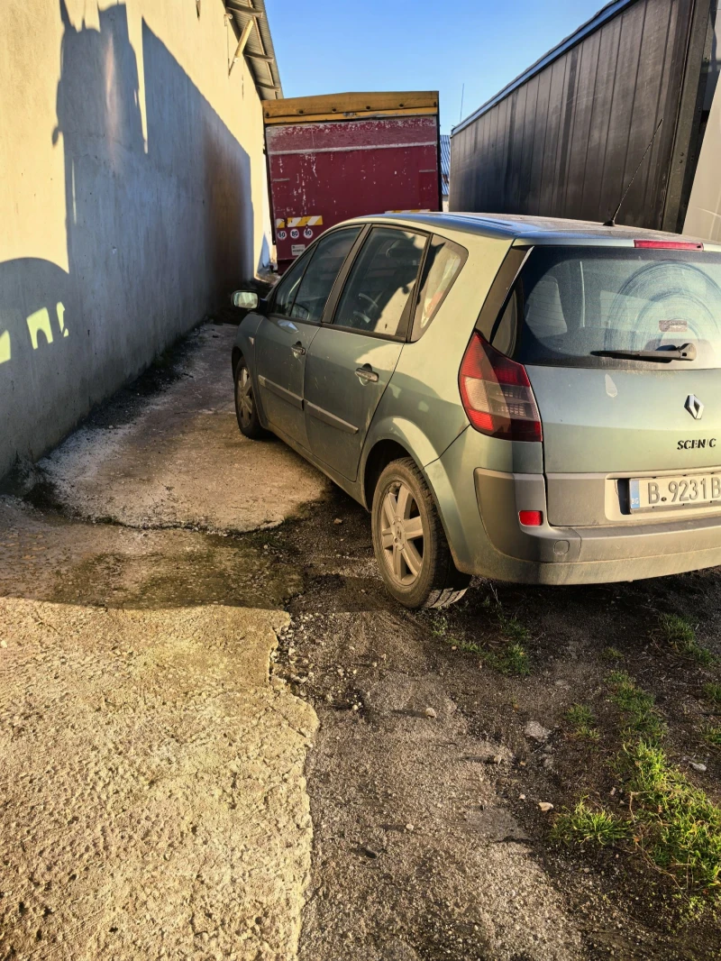 Renault Scenic, снимка 3 - Автомобили и джипове - 48601965