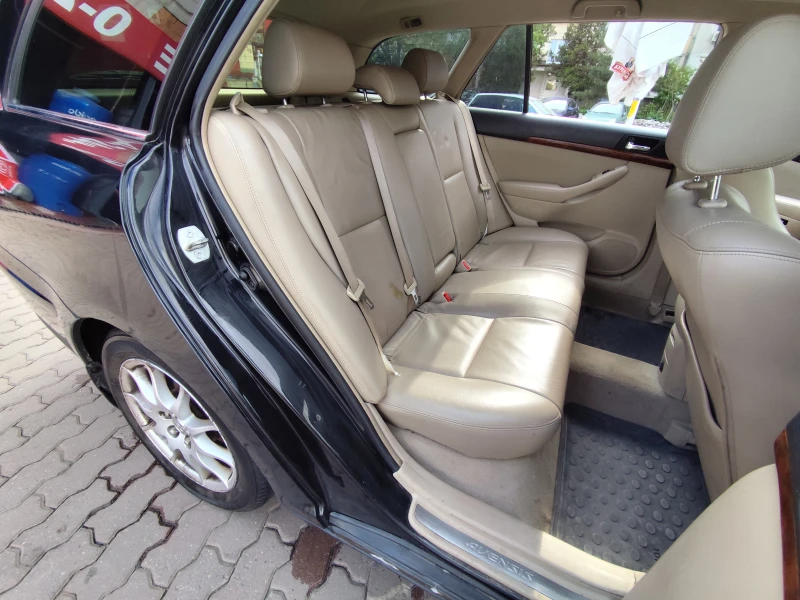Toyota Avensis D4D, снимка 9 - Автомобили и джипове - 52627241