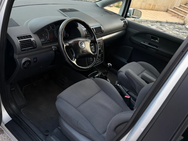 VW Sharan 1.9 TDI/ 116к.с. , снимка 8 - Автомобили и джипове - 52121411