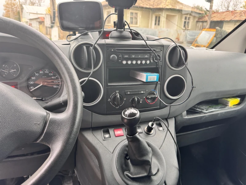 Peugeot Partner, снимка 9 - Автомобили и джипове - 52293872