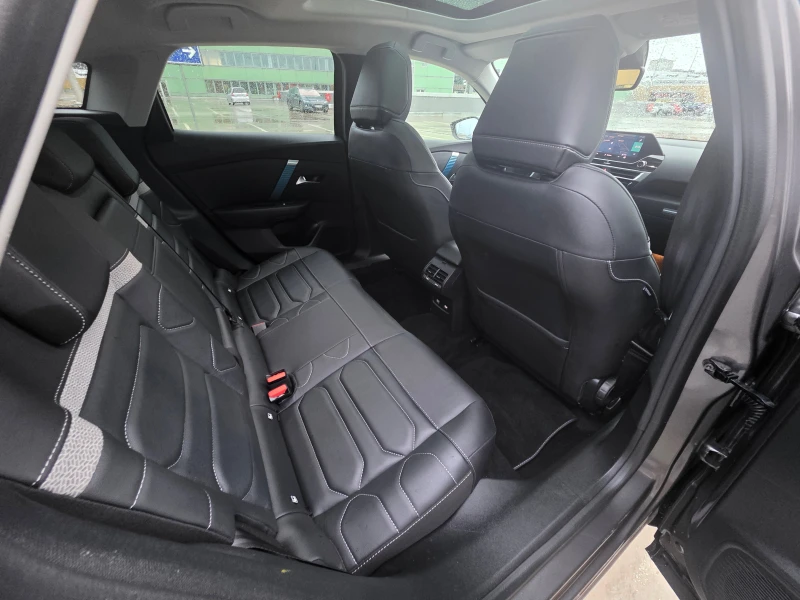 Citroen C4 е-C4, снимка 15 - Автомобили и джипове - 52311255