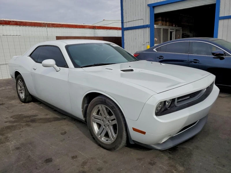 Dodge Challenger R/T* 5.7L HEMI V8* , снимка 3 - Автомобили и джипове - 52710726