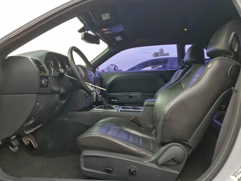 Dodge Challenger R/T* 5.7L HEMI V8* , снимка 8 - Автомобили и джипове - 52710726