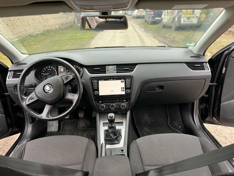 Skoda Octavia 1.6 TDI Ambition 105кс комби EURO 5, снимка 7 - Автомобили и джипове - 53496576
