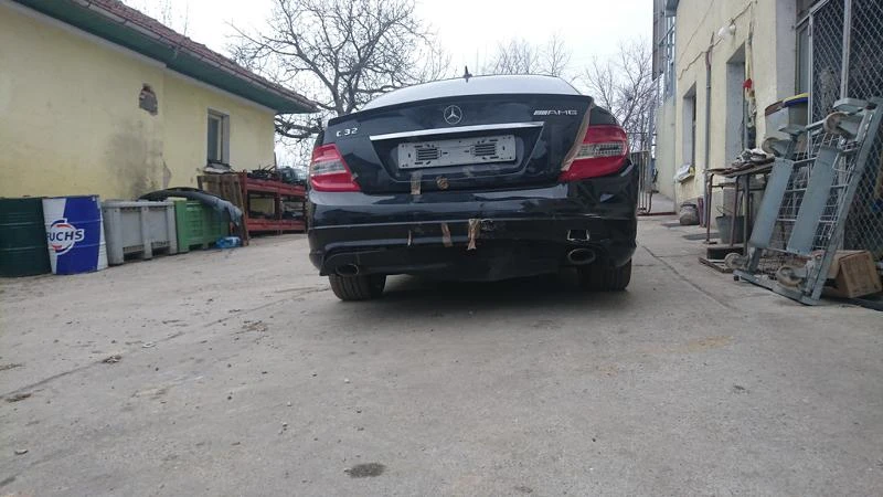 Mercedes-Benz C 320 C 32 AMG, снимка 10 - Автомобили и джипове - 13607896