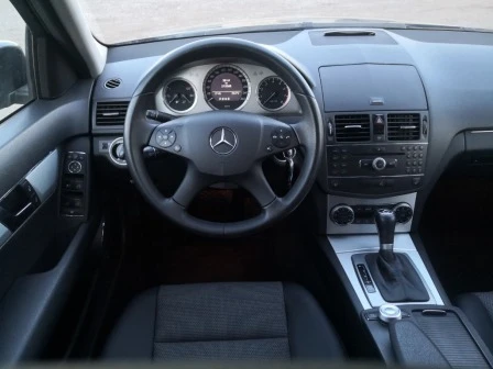 Mercedes-Benz C 180 i Kompressor AVANTGARDE, снимка 8 - Автомобили и джипове - 54931657