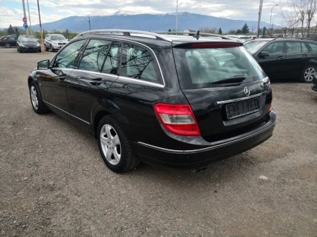 Mercedes-Benz C 180 i Kompressor AVANTGARDE, снимка 4 - Автомобили и джипове - 54931657