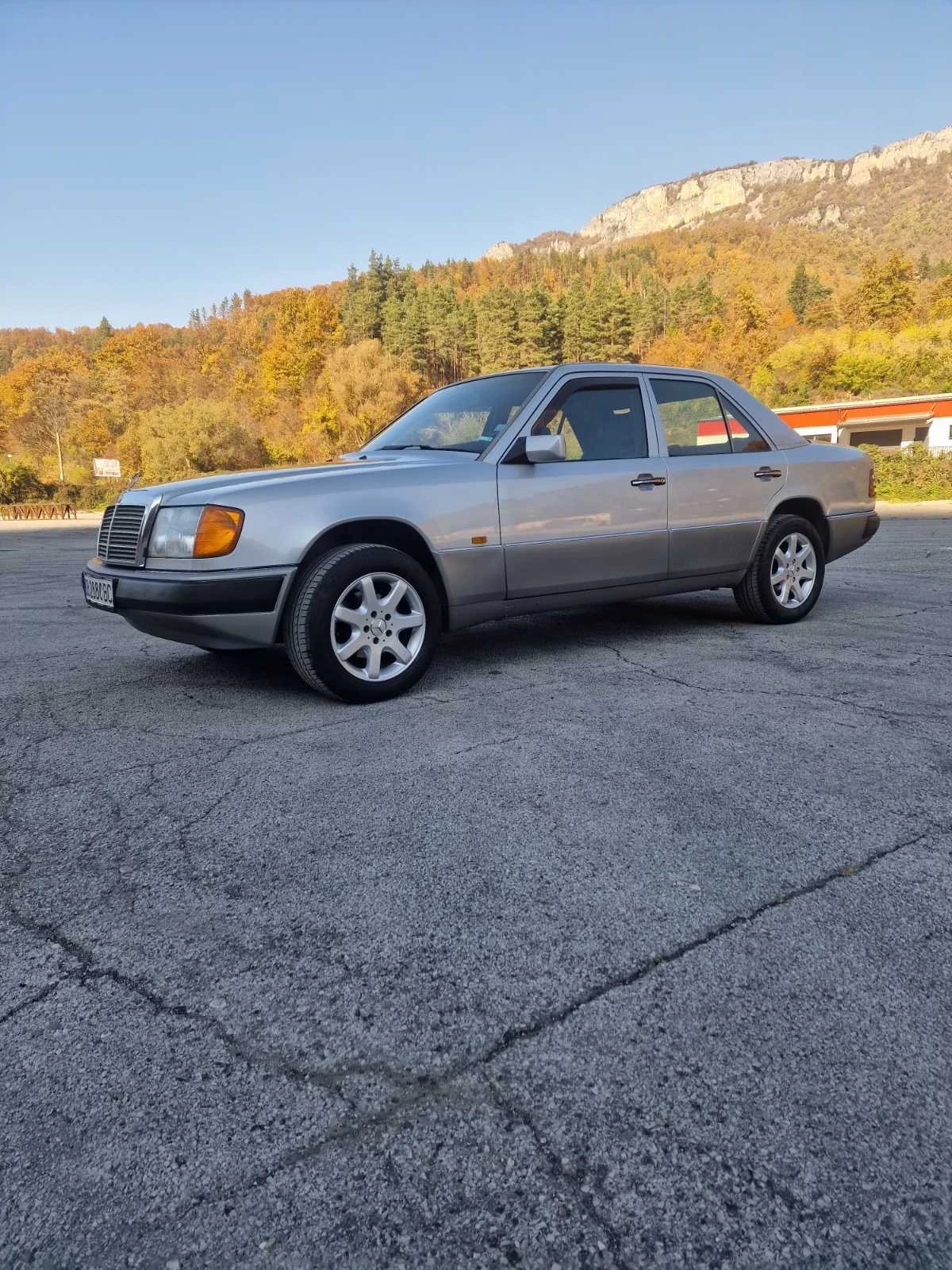 Mercedes-Benz 124 200Е - изображение 9