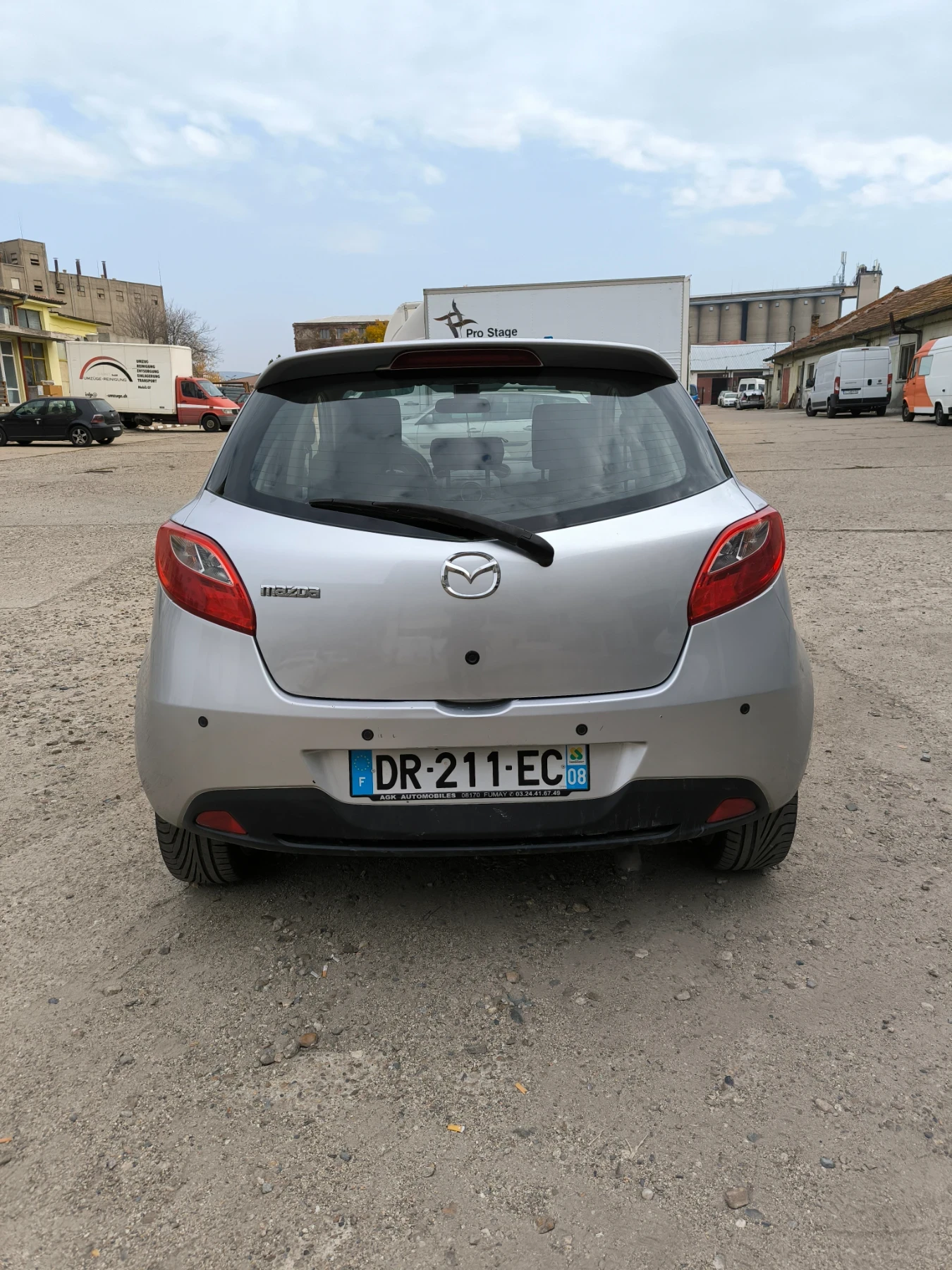 Mazda 2  - изображение 5