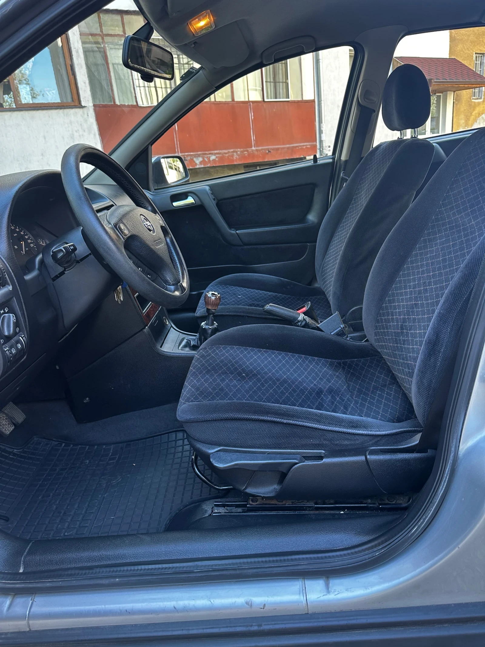 Opel Astra 2.0DTI 16V 101hp - изображение 7