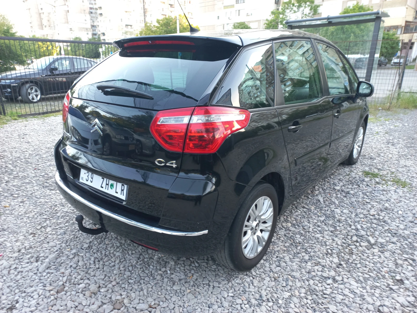 Citroen C4 Picasso 2.0i* Автомат* ГАЗ.ИНЖЕКЦИЯ - изображение 4