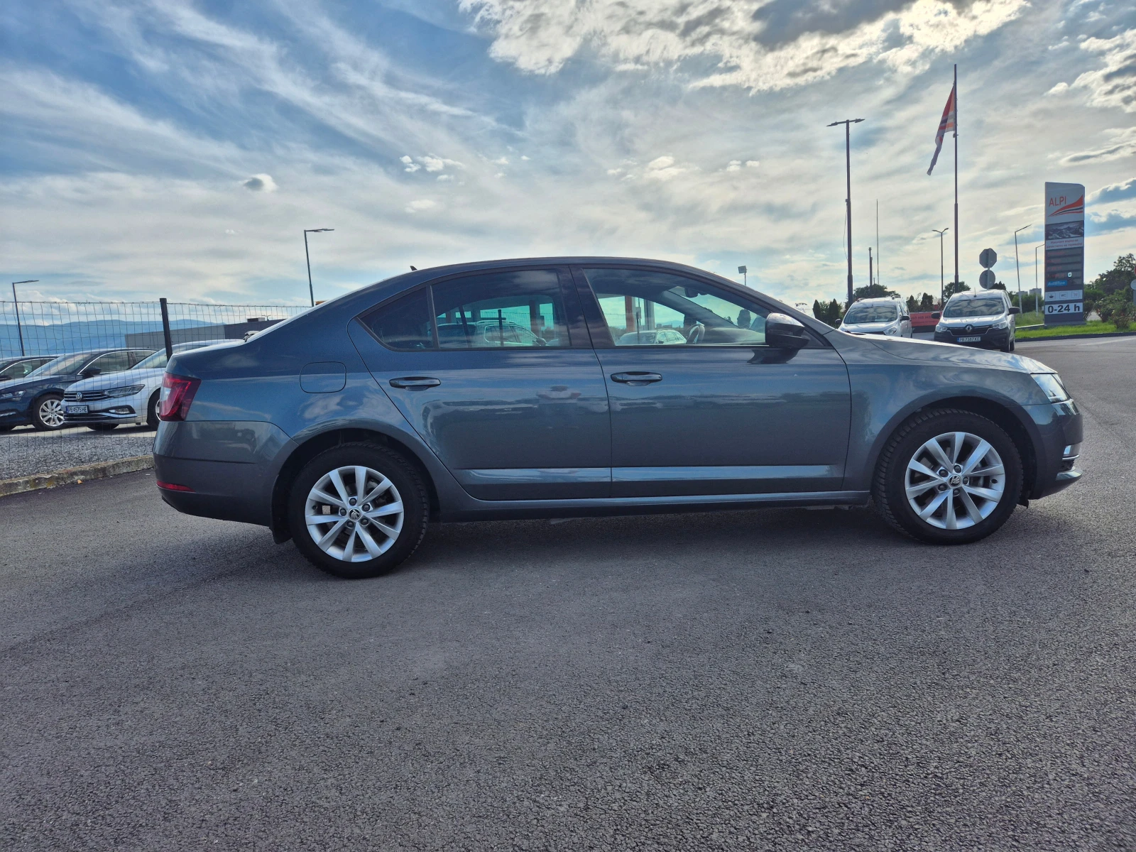 Skoda Octavia STYLE 2.0 TDI А/Т 150кс - изображение 6
