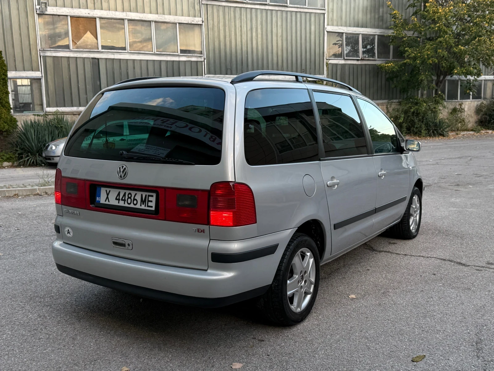 VW Sharan 1.9 TDI/ 116к.с.  - изображение 5