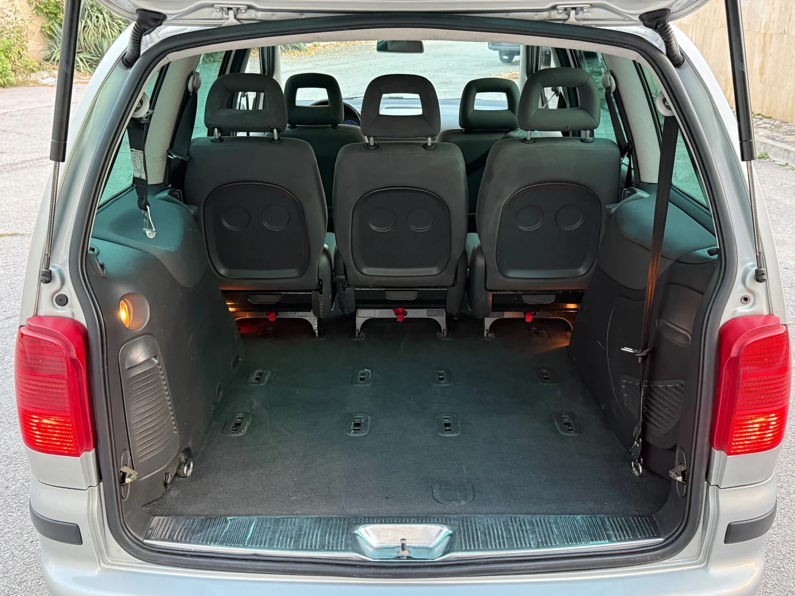VW Sharan 1.9 TDI/ 116к.с.  | Mobile.bg — изображение 13