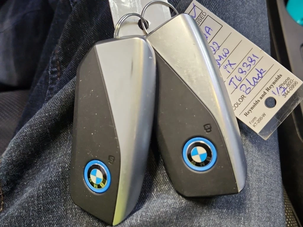 BMW iX * XDRIVE50 * CARFAX * БЕЗ ПЪРВОНАЧАЛНА ВНОСКА - изображение 10