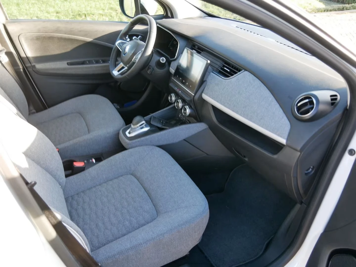 Renault Zoe 52kWh_R135_CCS_������_����/���.�����_SoH96%_����. | Mobile.bg � ����������� 3