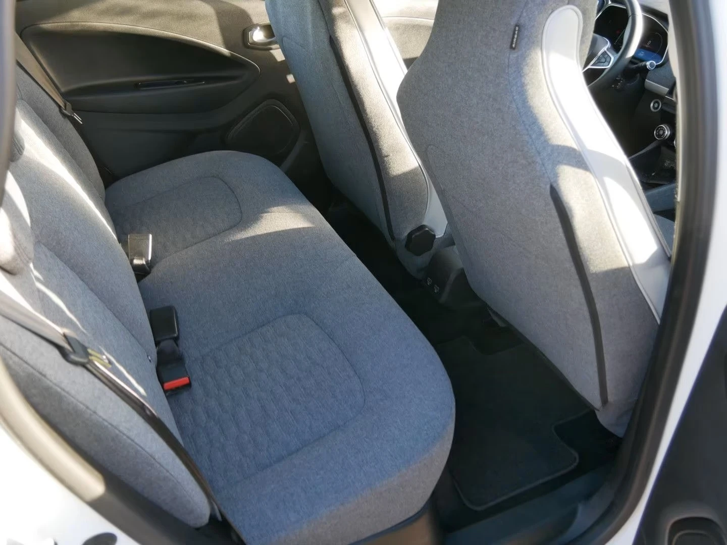 Renault Zoe 52kWh_R135_CCS_������_����/���.�����_SoH96%_����. | Mobile.bg � ����������� 7